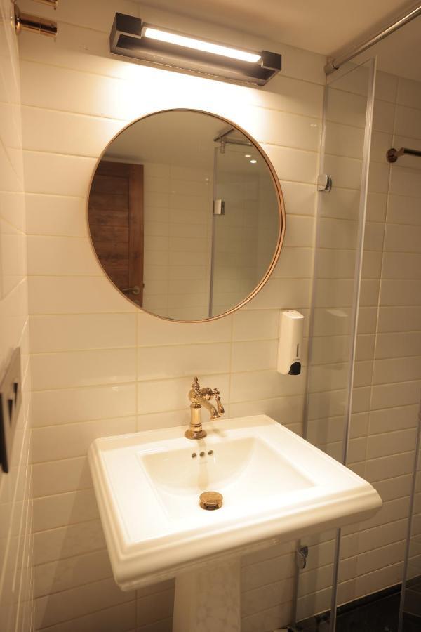 Prasanthi Hotel Kollam Dış mekan fotoğraf