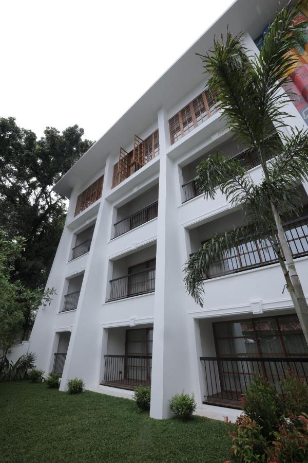 Prasanthi Hotel Kollam Dış mekan fotoğraf