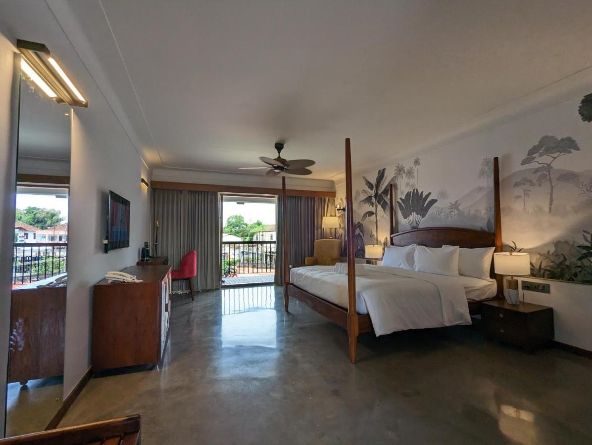 Prasanthi Hotel Kollam Dış mekan fotoğraf