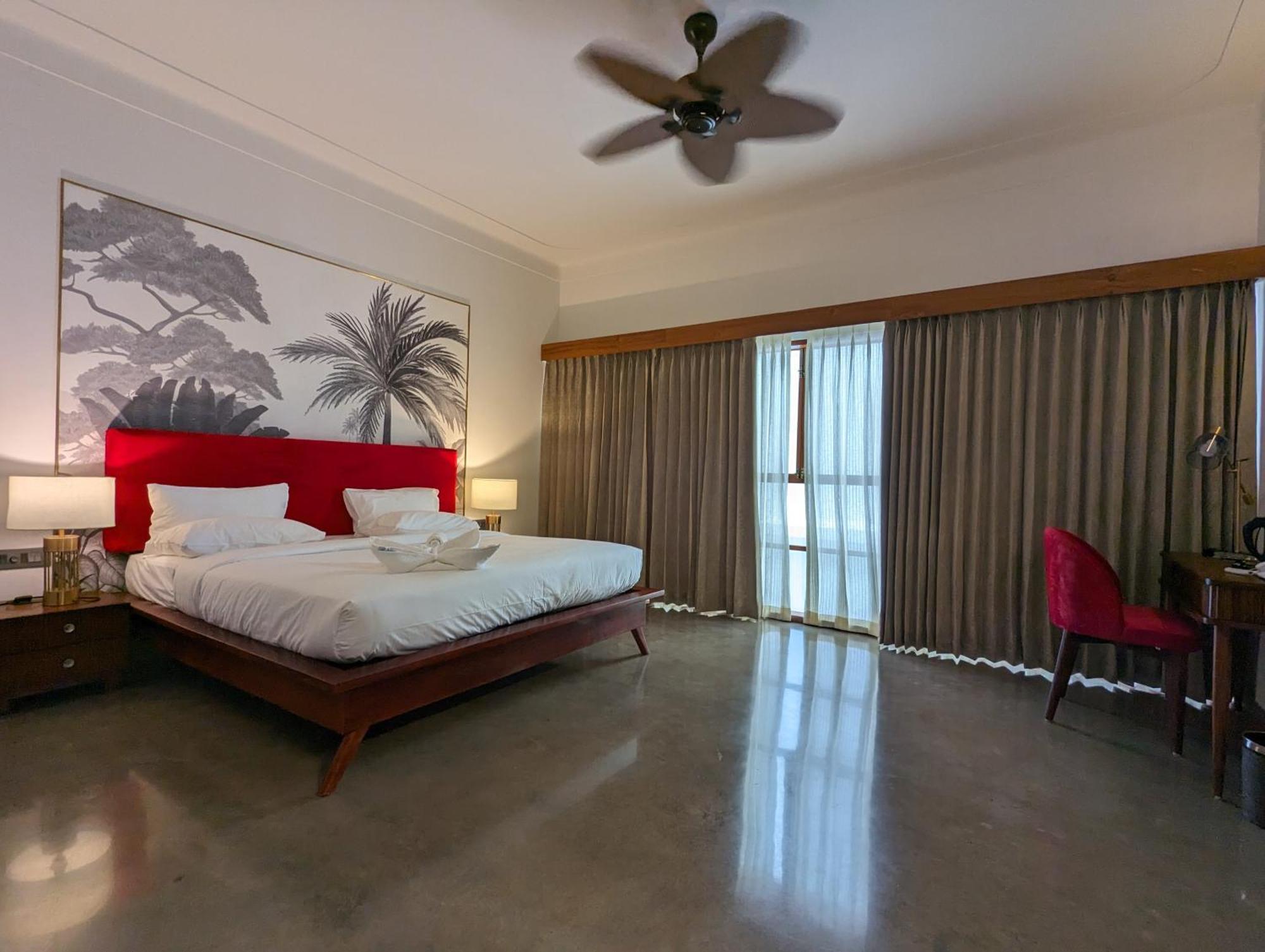 Prasanthi Hotel Kollam Dış mekan fotoğraf